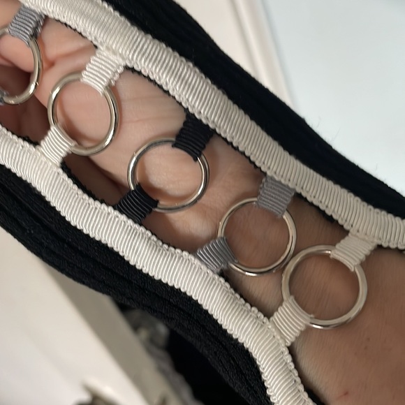 Autumn Cashmere Brand Stunning Chain embellished sleeves Turtleneck NWOT - Picture 4 of 16